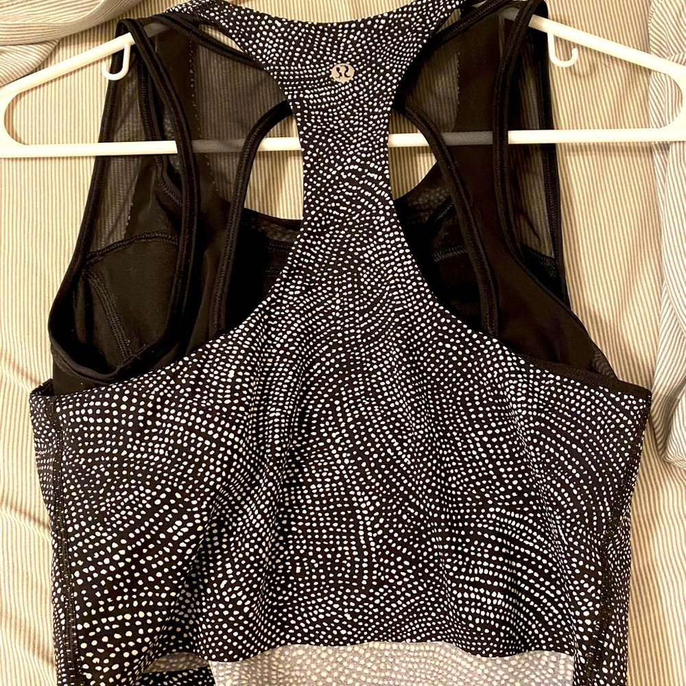 Lululemon break free tank! Worn once! Cropped